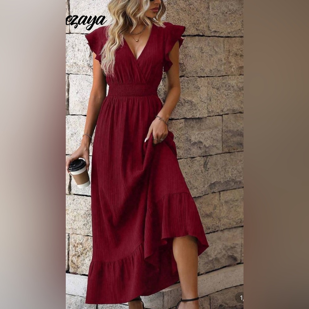 Elegant Burgundy Maxi Dress